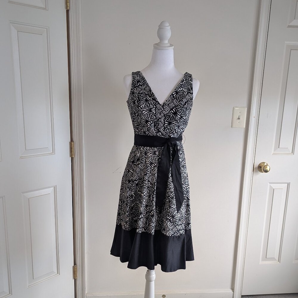 Nine West sleeveless dress- Size 4- Excellent condition